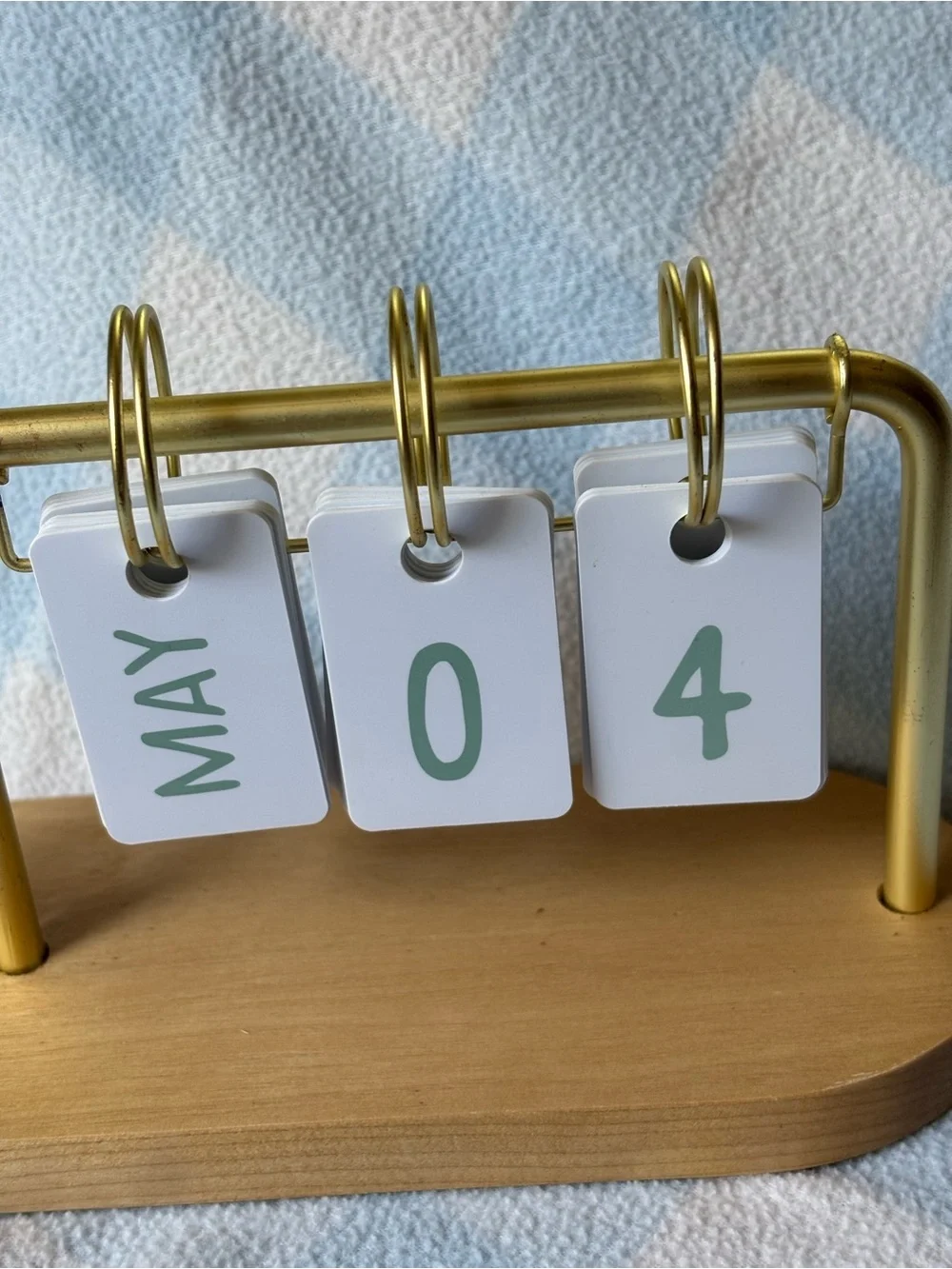 Disney Mickey Mouse Desktop Countdown Flip Calandar Wooden Base